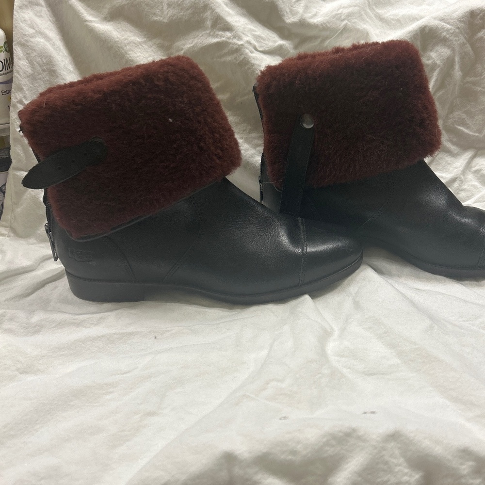 Ugg Pure booties with Maroon Wool Size 5